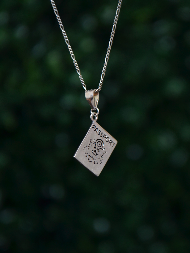 Colgante Pasaporte 1