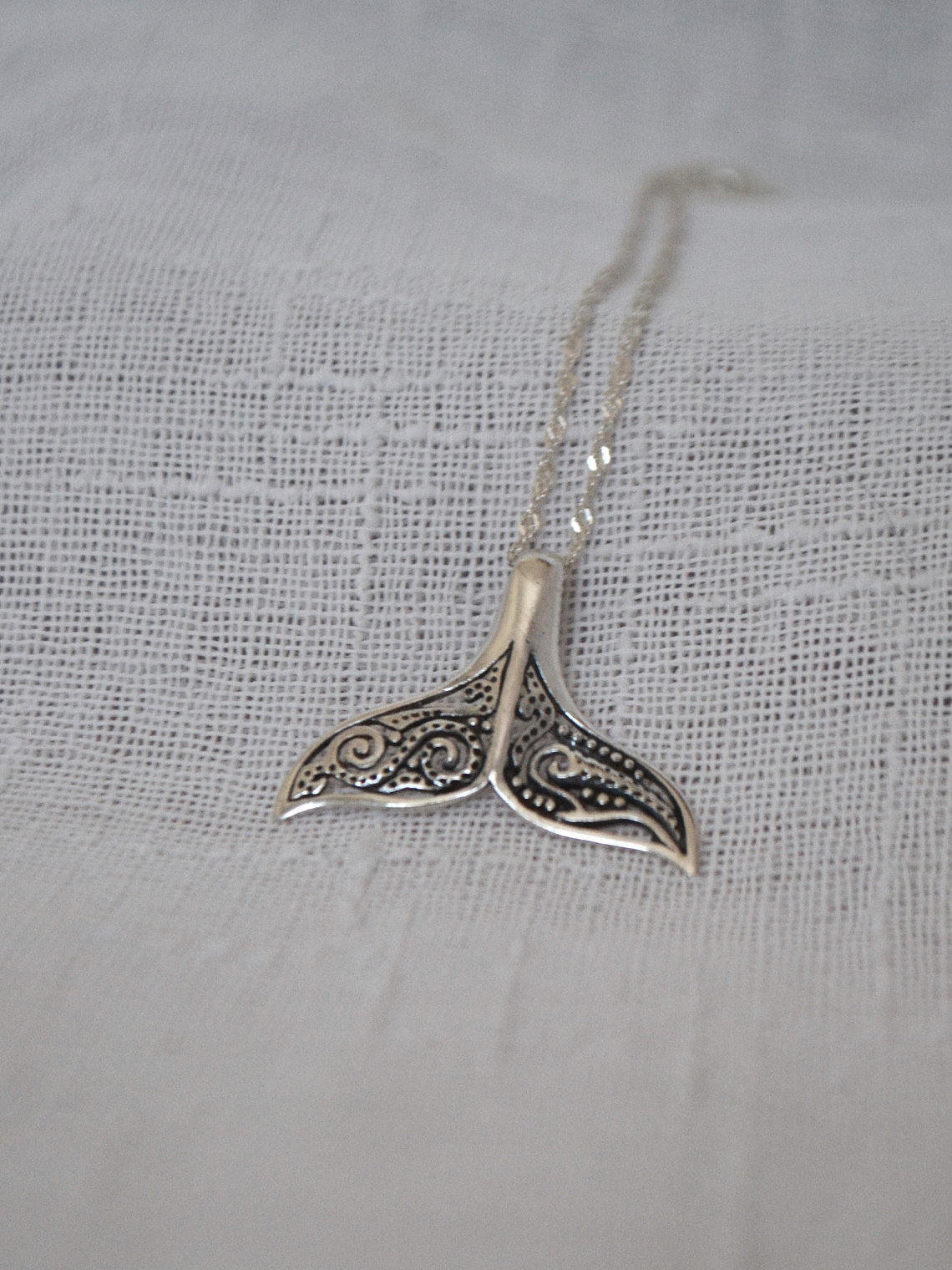 Colgante Cola de Ballena Tribal 2