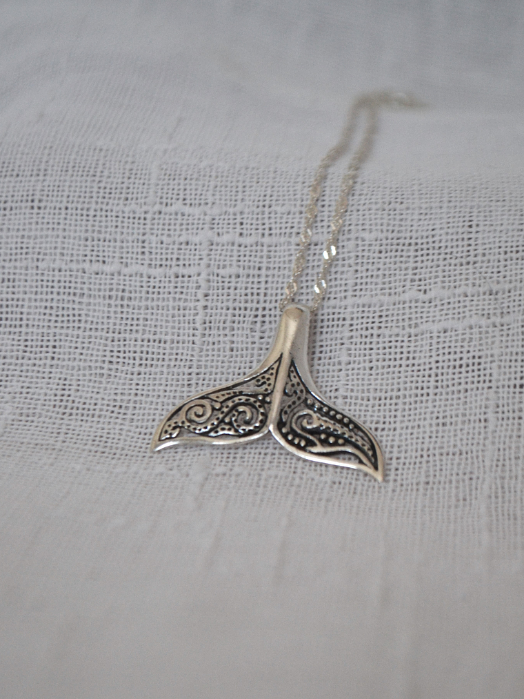 Colgante Cola de Ballena Tribal 2