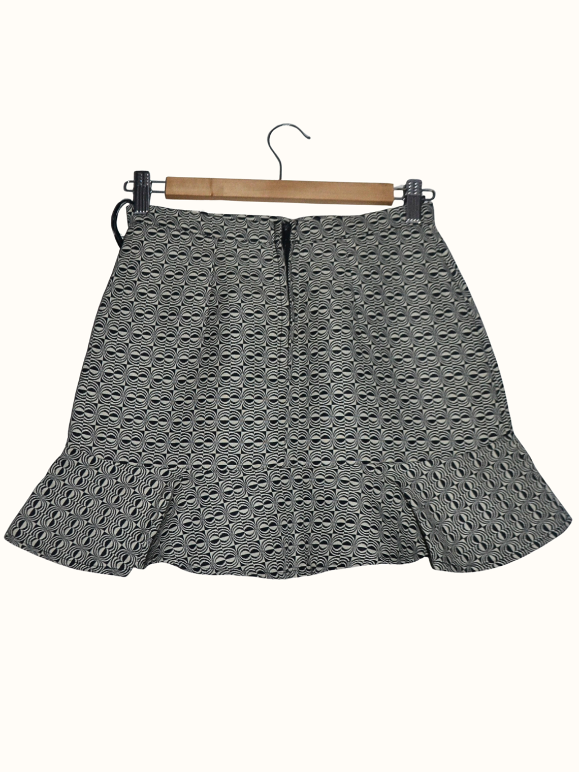 Falda Vuelos Black & White  2