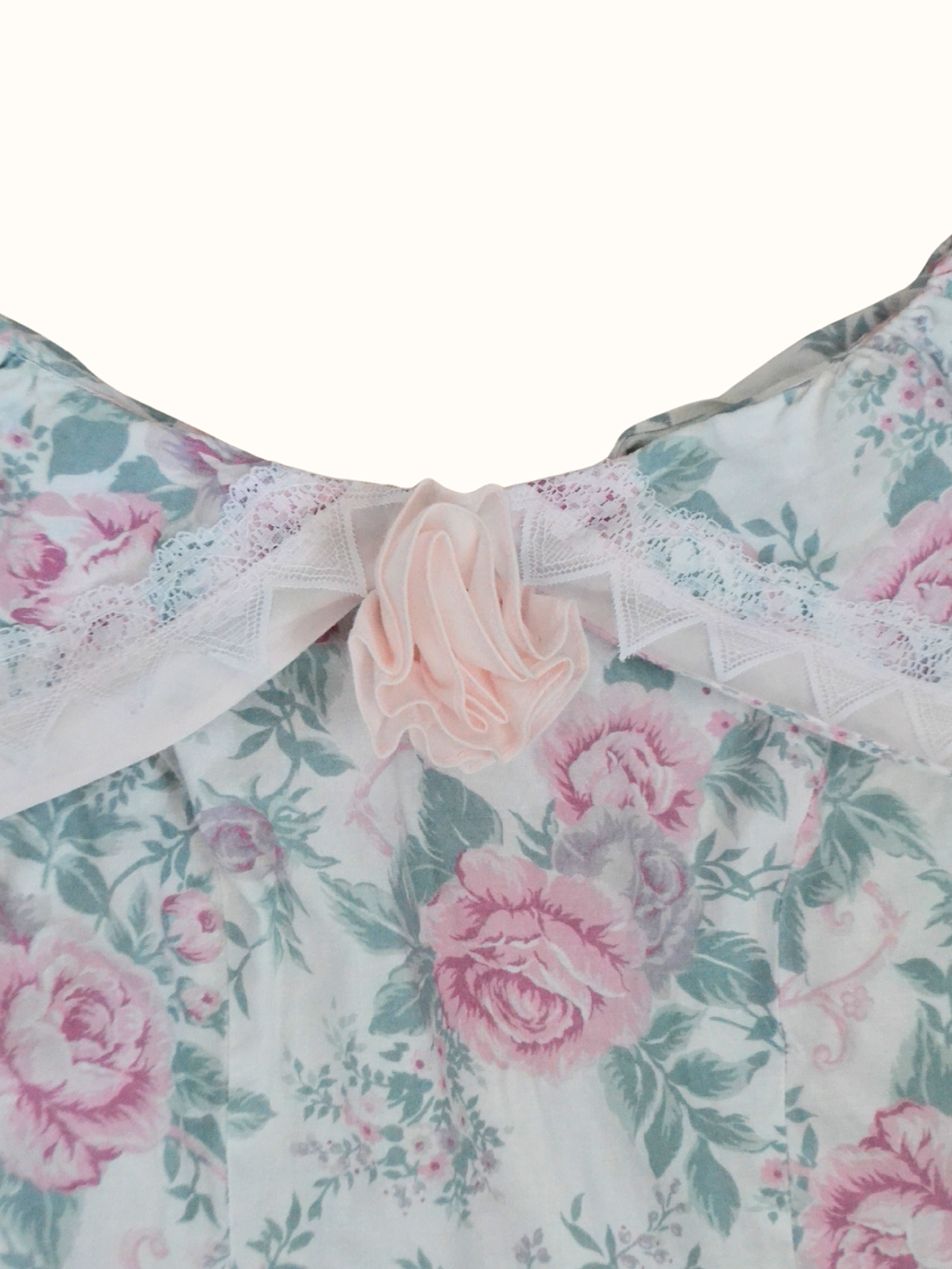 Vestido Princesa Floreado Vintage  3