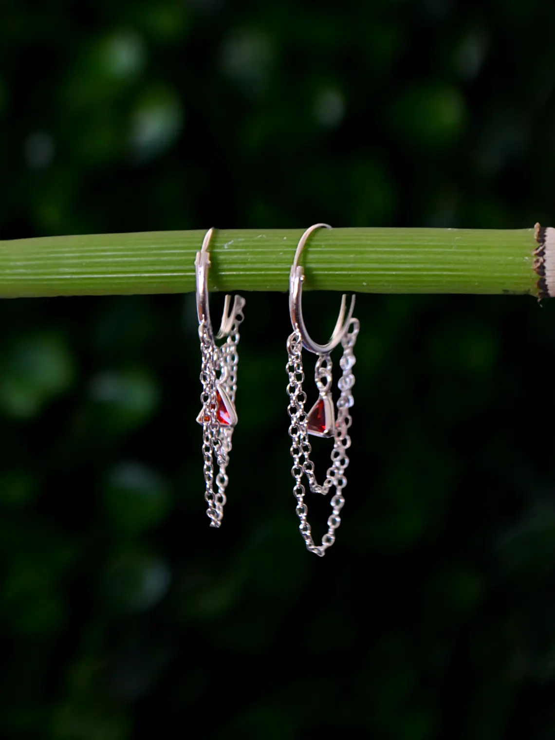Argollas 14mm Cadenas y Circón Rojo 3