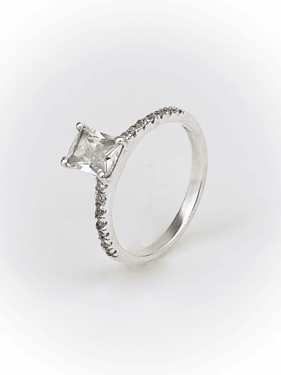 Anillo Princesa Topacio Blanco Cuadrado  