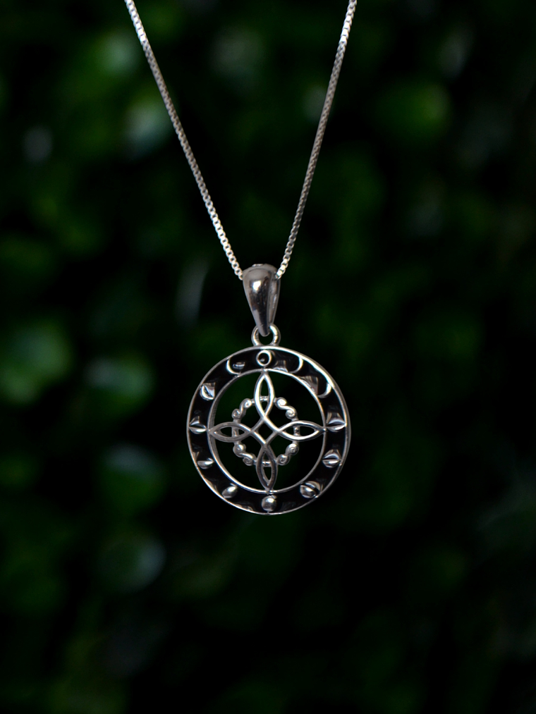 Colgante Nudo de Bruja y Fases Lunares 2