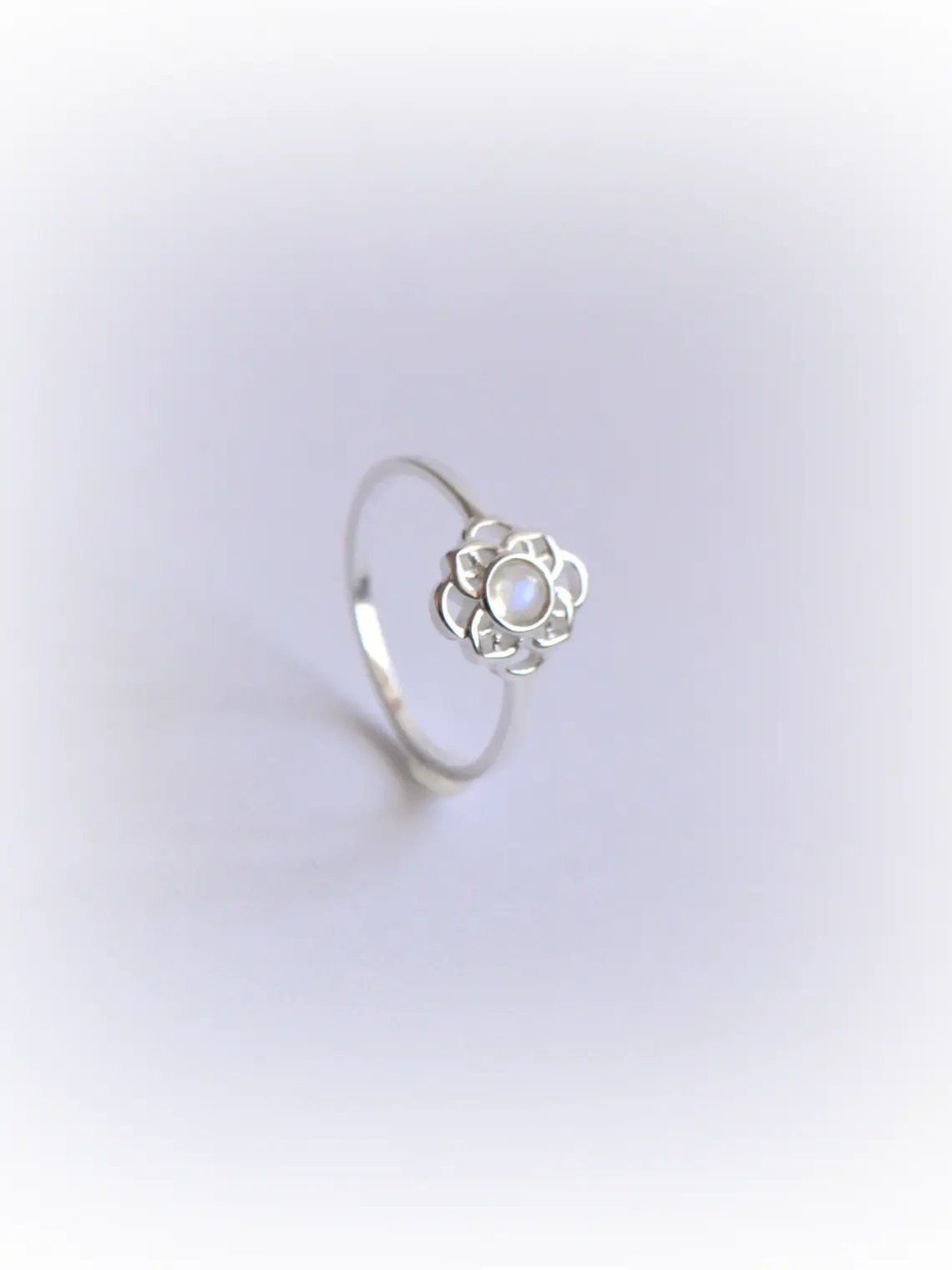 Anillo Flor Mandala Piedra Luna 3