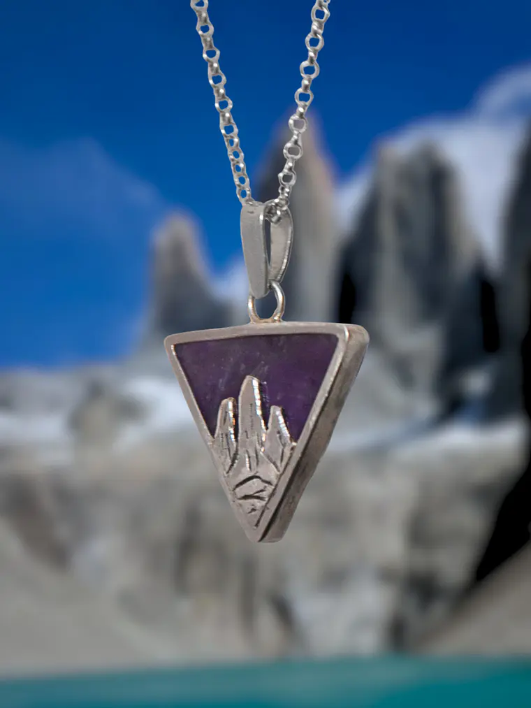 Colgante Torres del Paine Amatista Triangular y Reversible 1