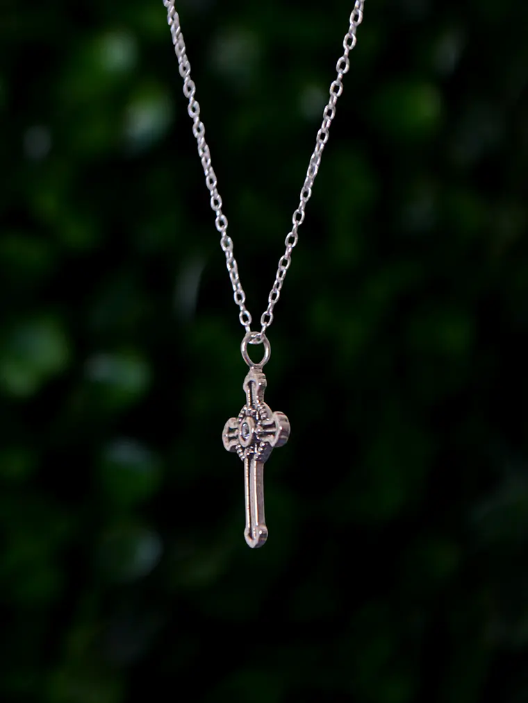 Collar Cruz Gótica Circón 45cm 2
