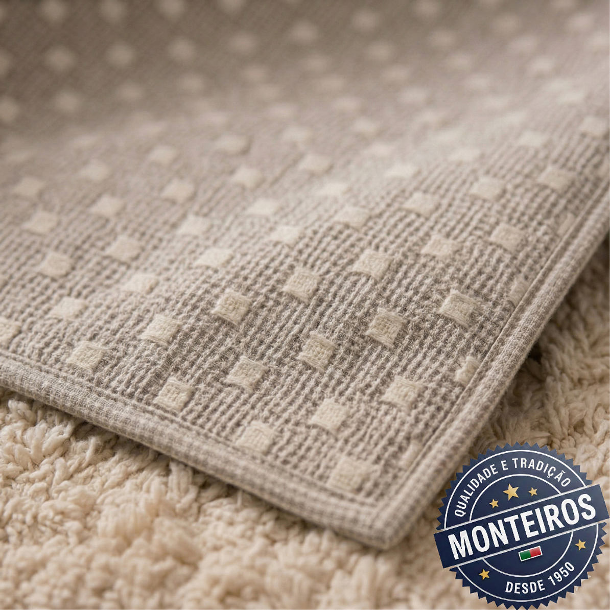 Colcha Trabalhada aos Quadrados - Casal e Solteiro - Cristina 4