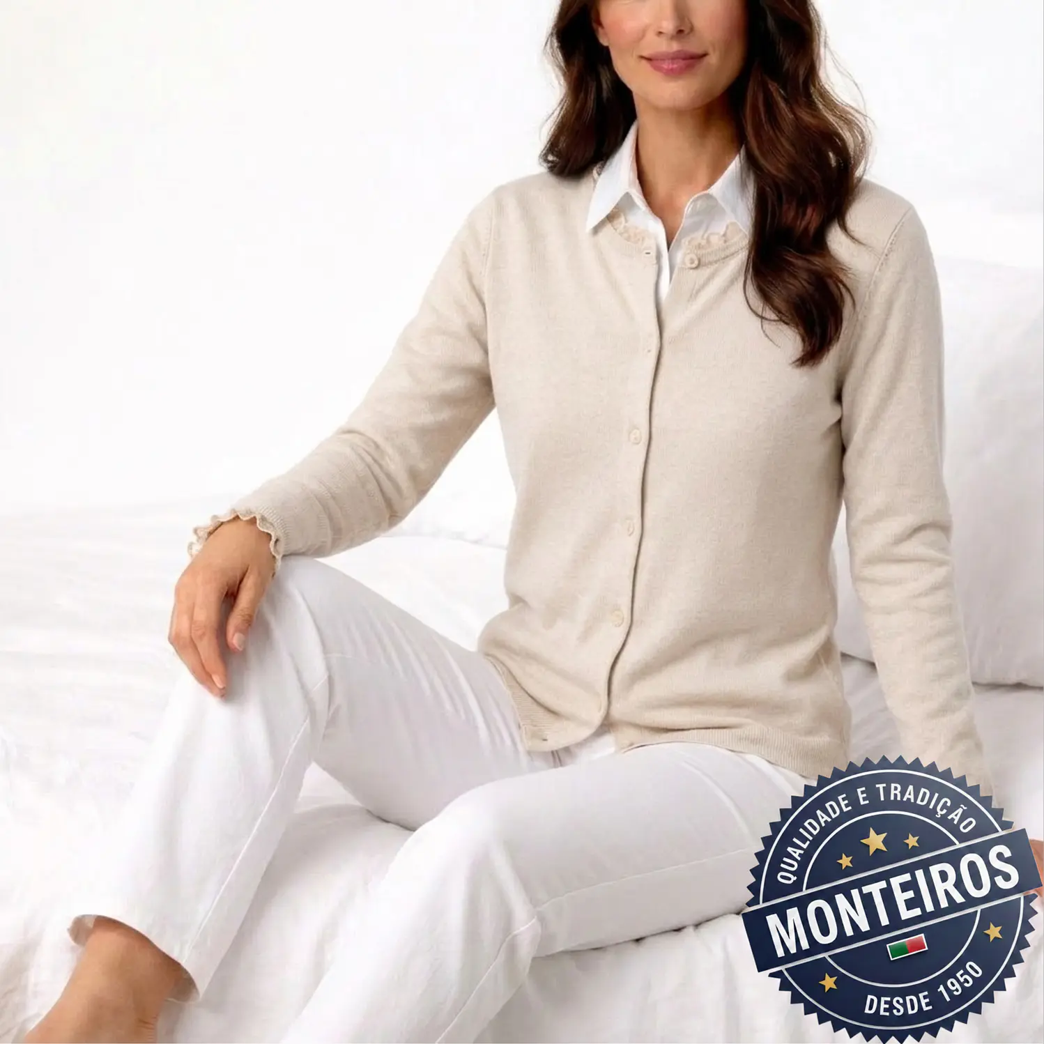 Casaco senhora com renda gola e punhos 8