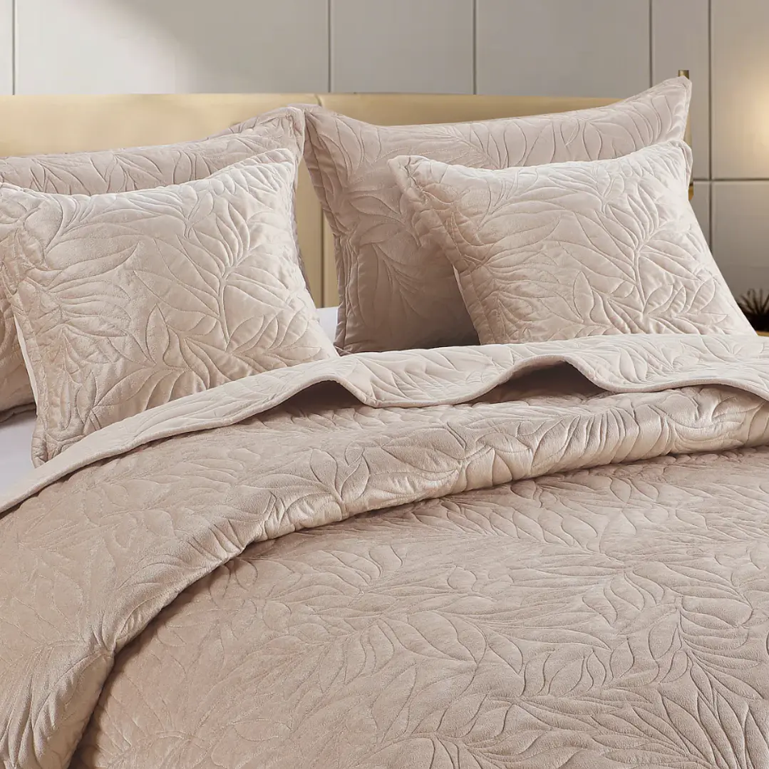 COLCHA BORDADO SUPERIOR  2