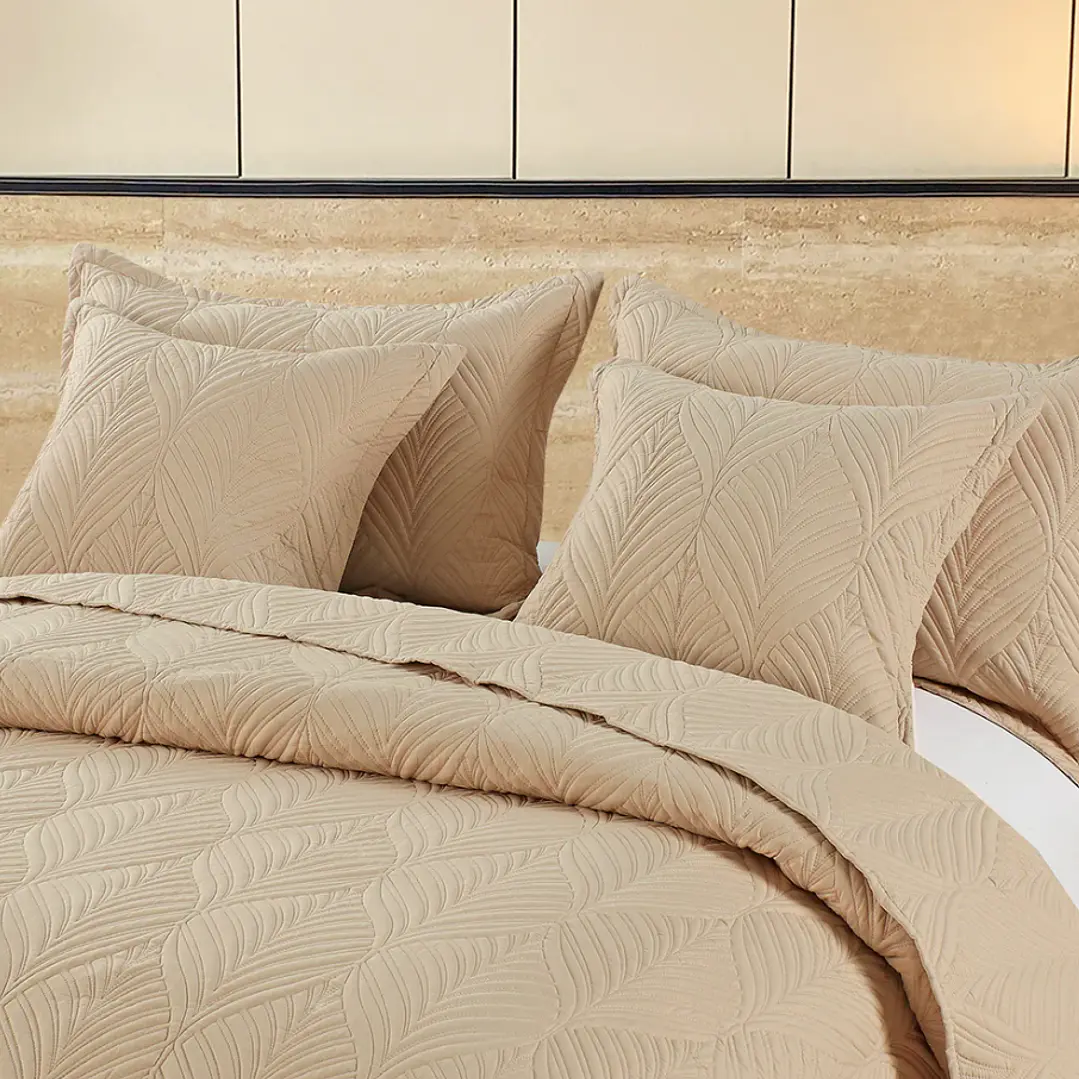 COLCHA BORDADO SUPERIOR  10