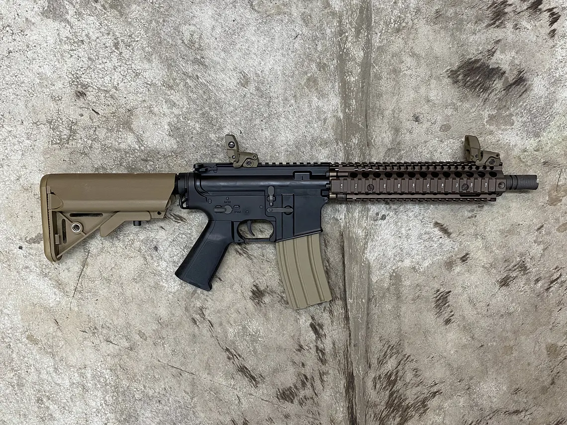 DMT AR15 CUSTOM MK18 FDE V2 AIRSOFT 1