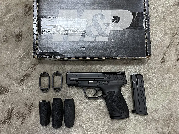 Pistola Smith & Wesson M&P9 compacta cal.9mm 2