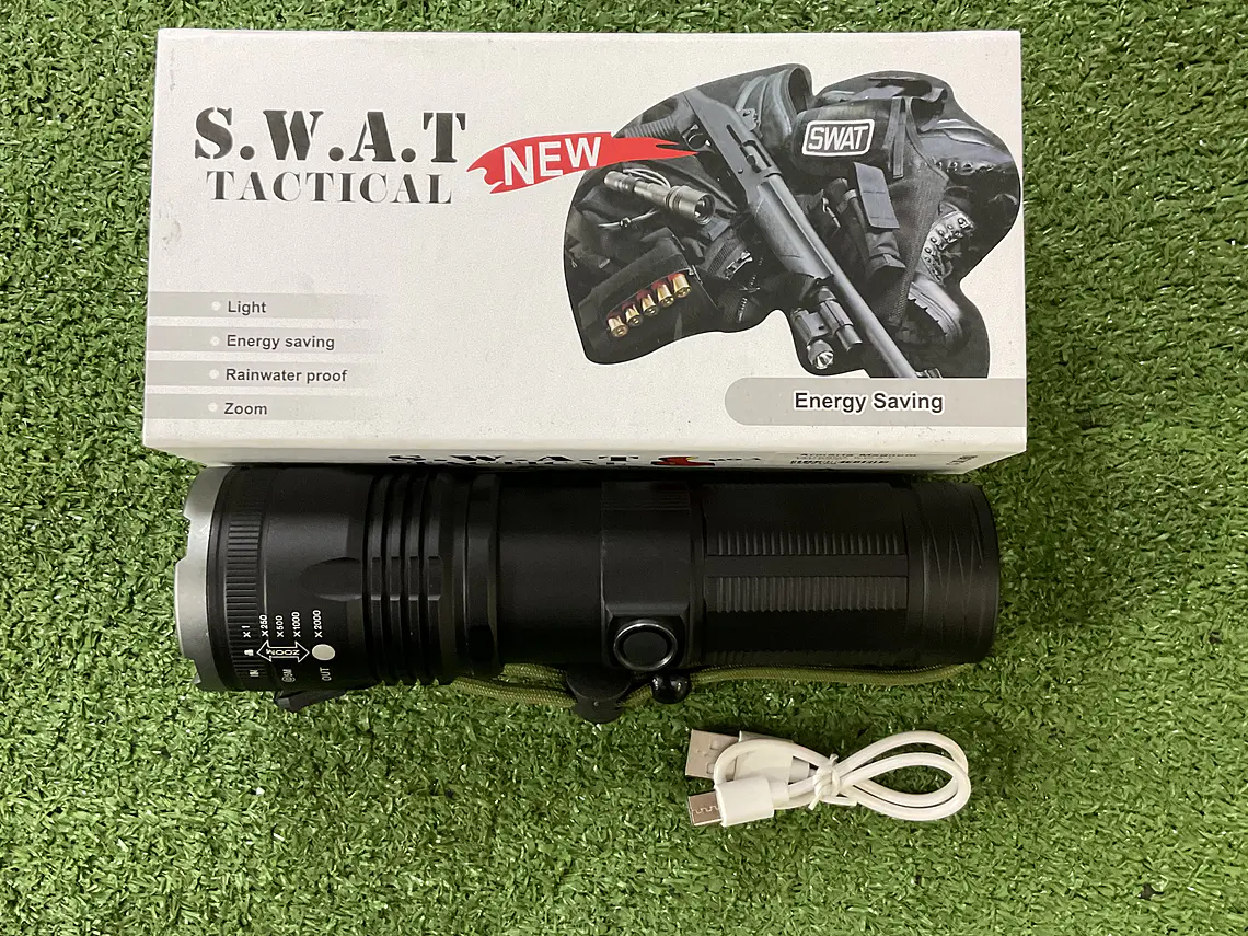 Linterna S.W.A.T  1