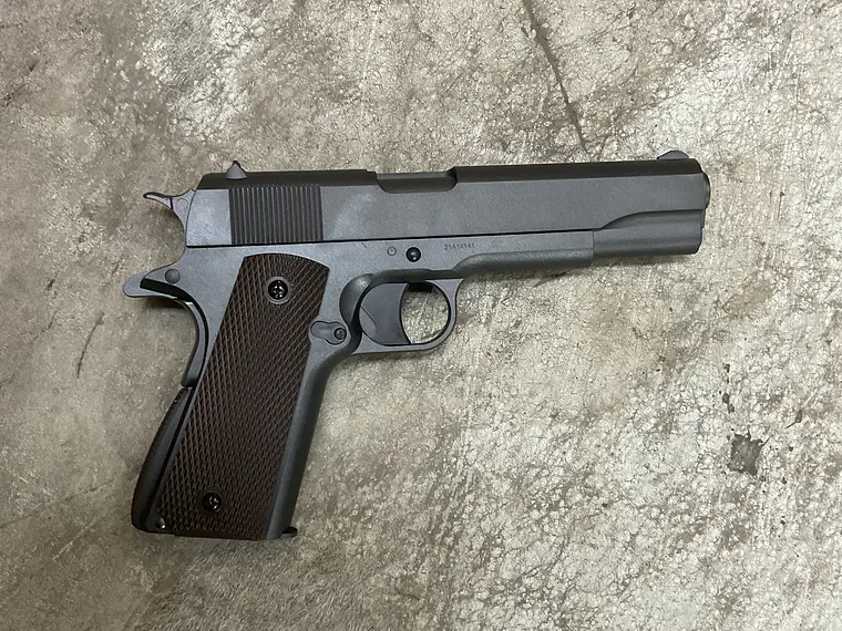 Pistola poston KWC Colt M1911 2