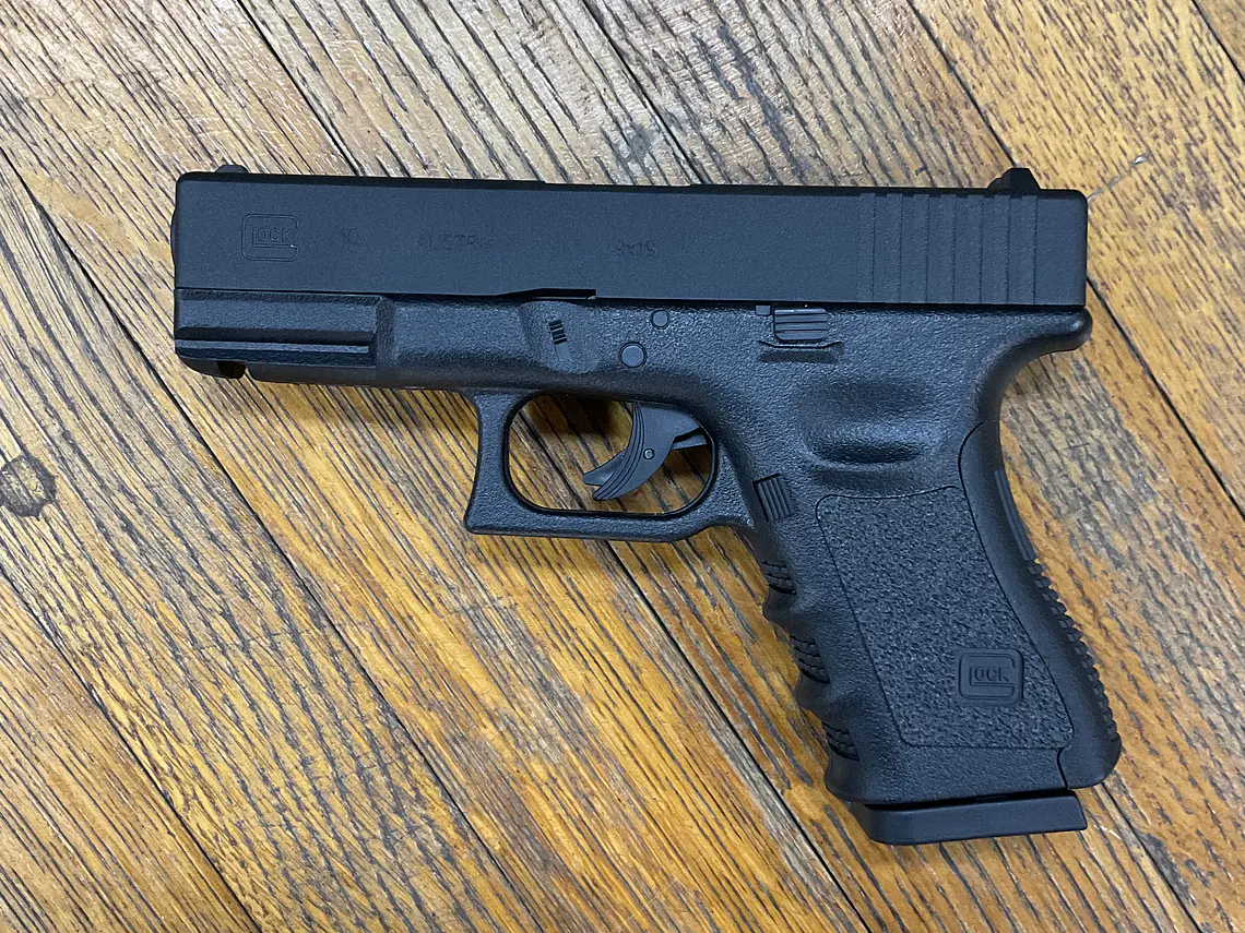 UMAREX Glock 19 Airsoft 1