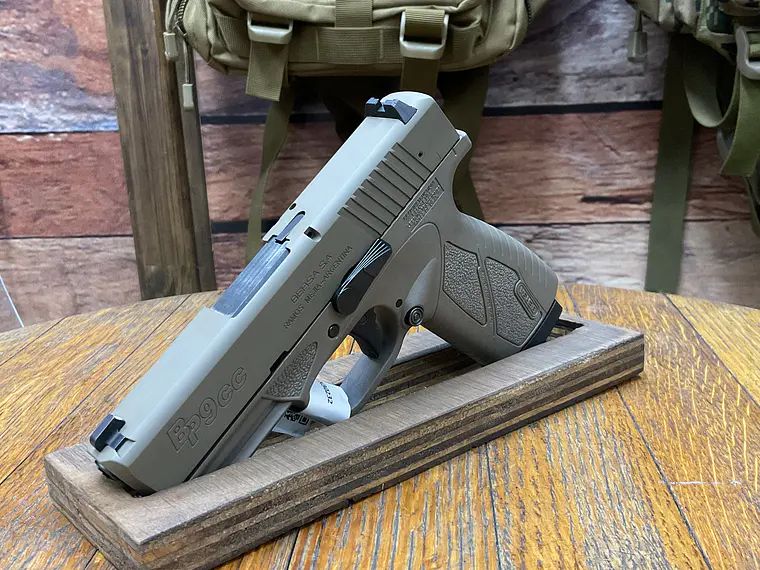 Pistola BERSA BP9CC 9mm 4