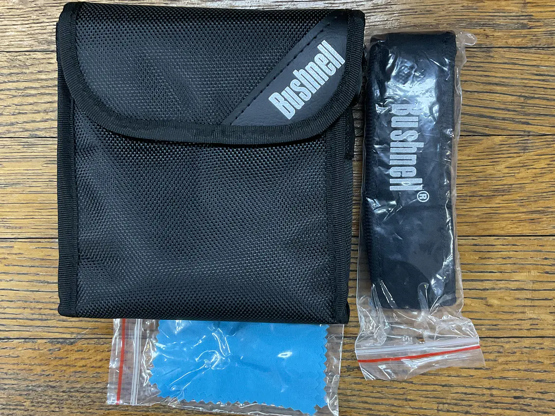 Binocular Bushnell 10x42 H20 4