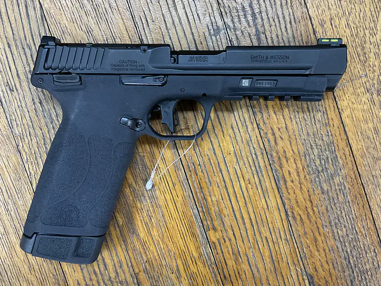 SMITH & WESSON SPRINGFIELD 22 Magnum 2