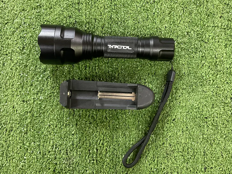 Linterna Luz Roja THTACTICAL 1
