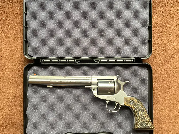 Revolver New Model SUPER  BLACKHAWK Cal .44 Mag 1