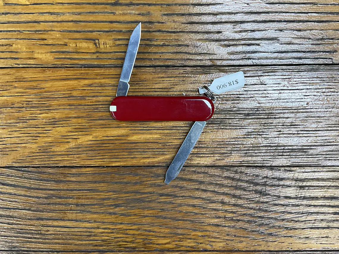 Victorinox Escort  3