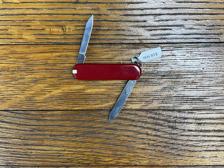 Victorinox Escort  3