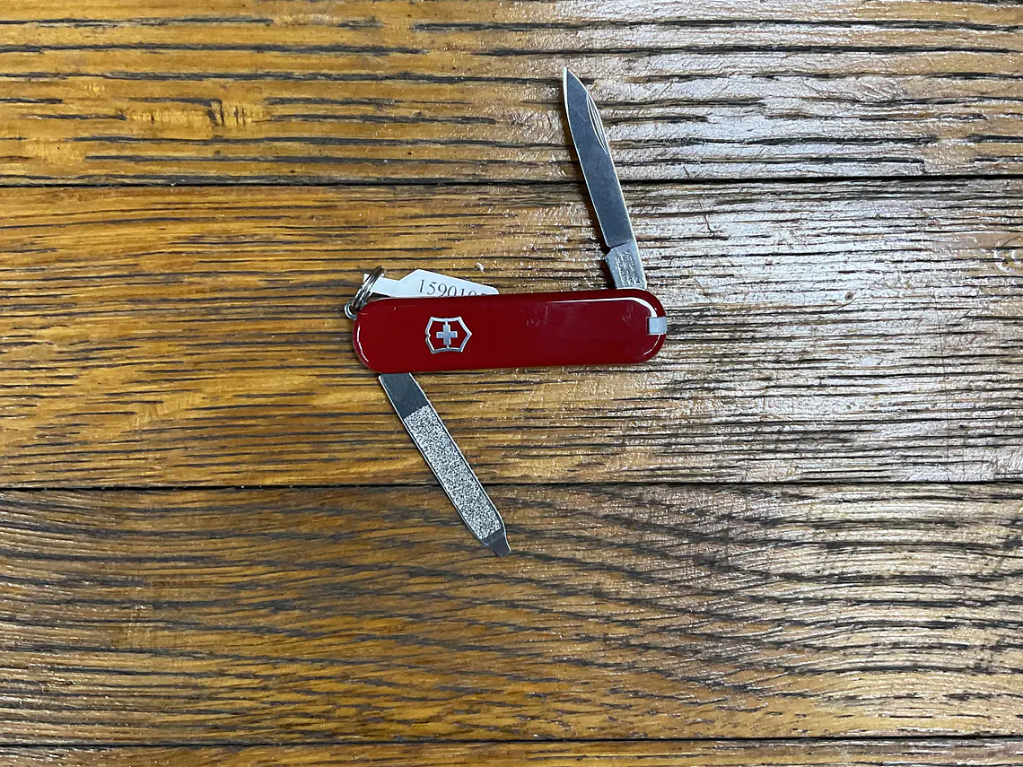 Victorinox Escort  2