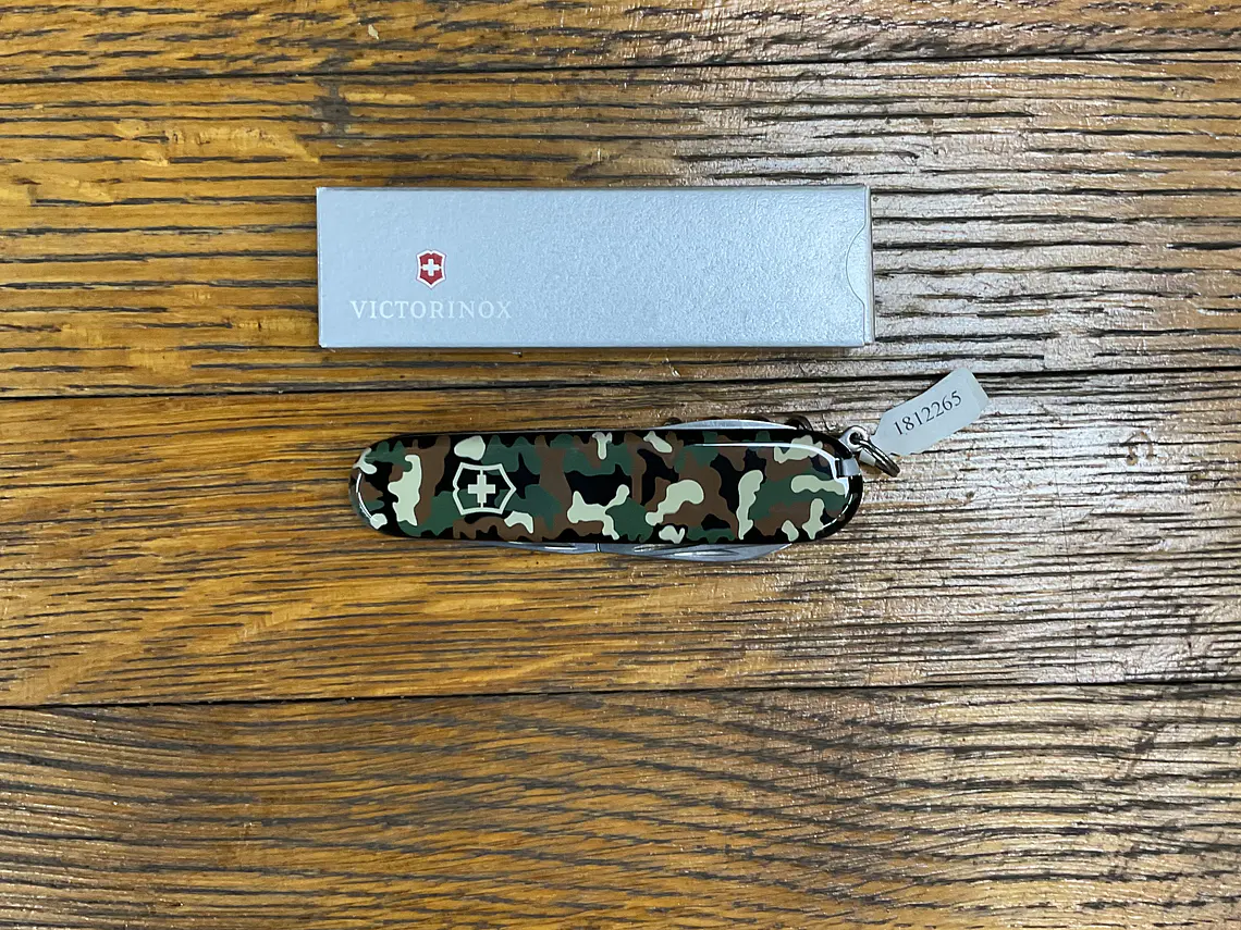 Victorinox SPARTAN Camo  1