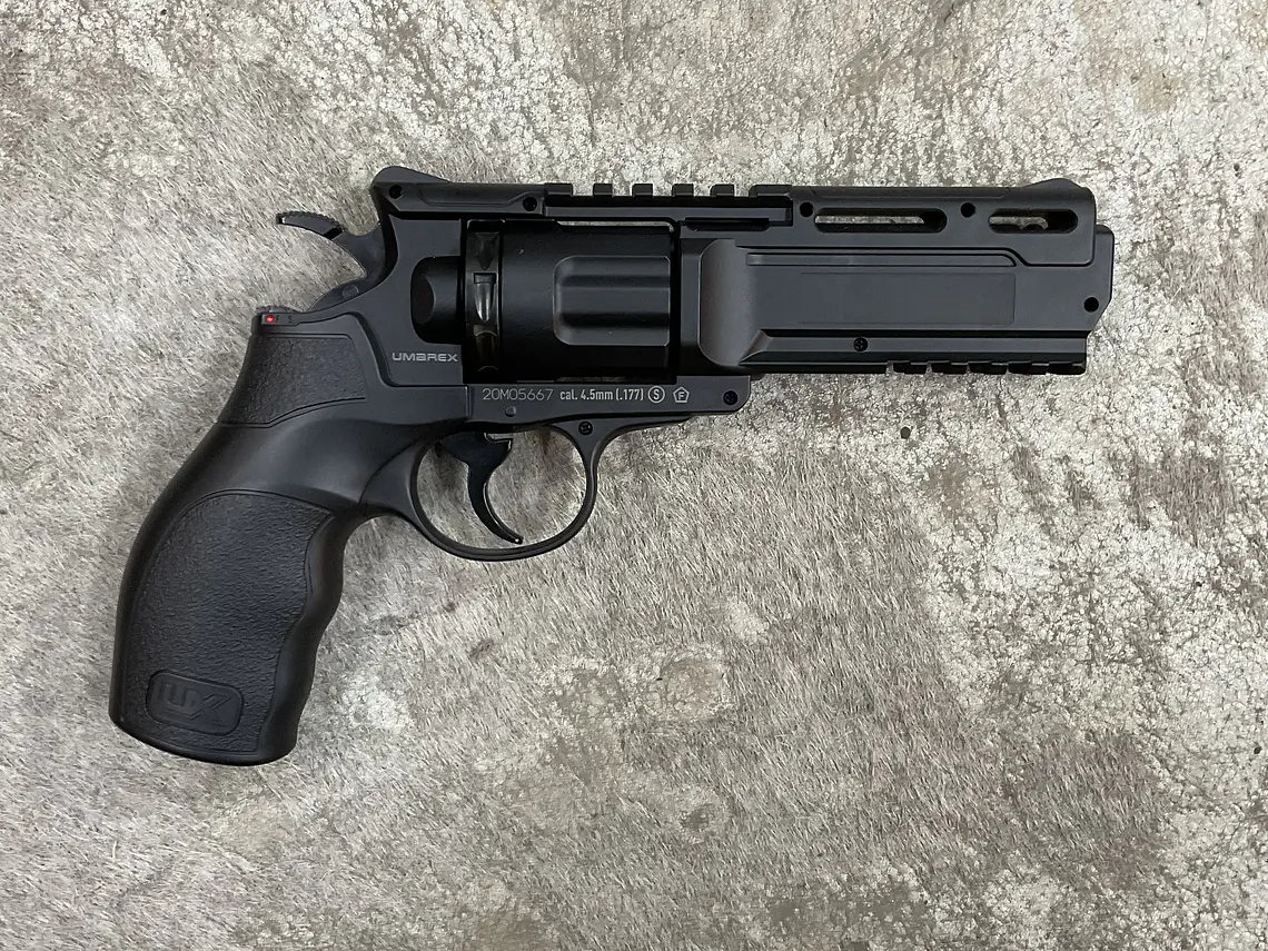 Revolver Balín 4,5 UMAREX  2