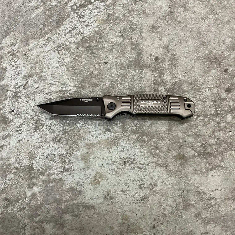 Navaja Schneide Berserker Arena mate 1