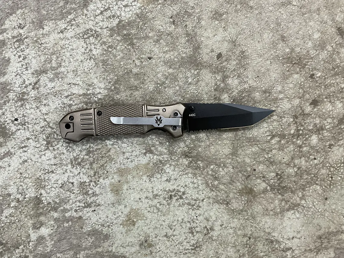 Navaja Schneide Berserker Arena mate 2