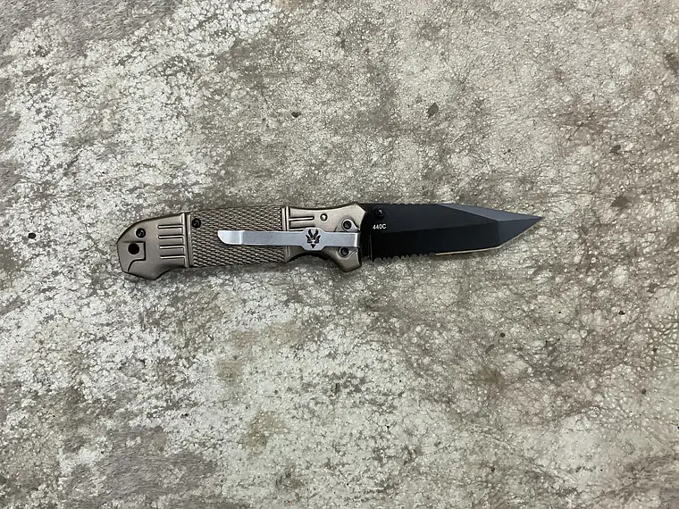 Navaja Schneide Berserker Arena mate 2