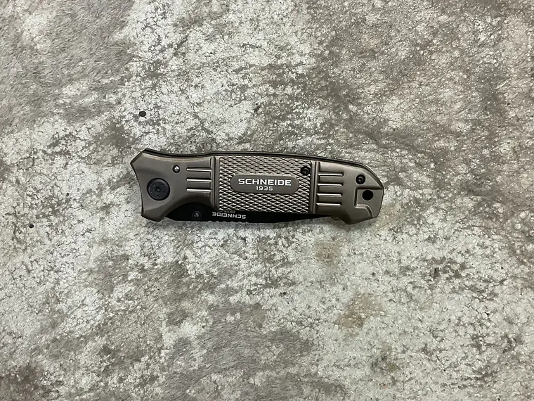 Navaja Schneide Berserker Arena mate 3