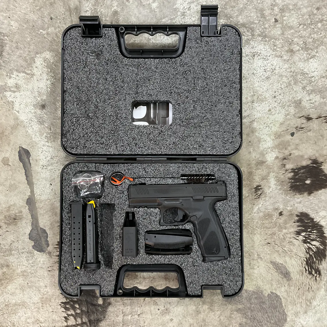 Pistola Taurus TS9 9mm 3