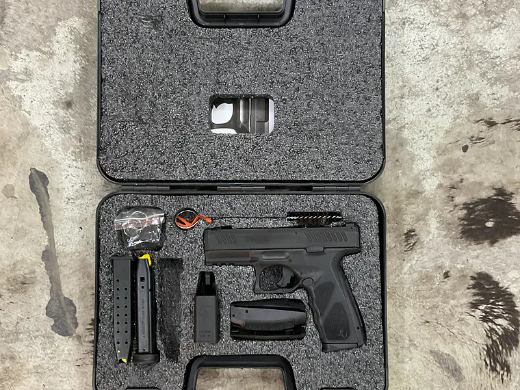 Pistola Taurus TS9 9mm 3