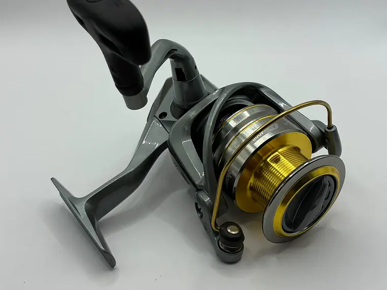 Carrete Okuma Avenger AV 4000 1