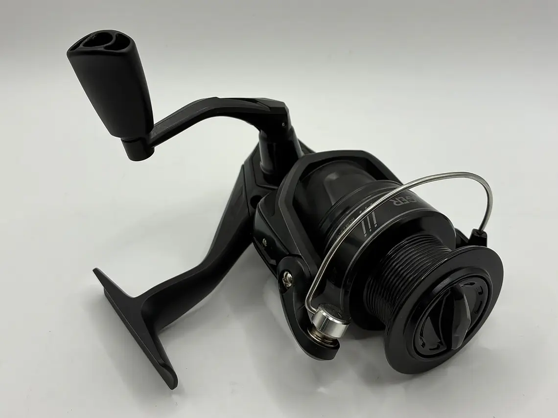 Carrete Okuma Revenger RV-4000A 1