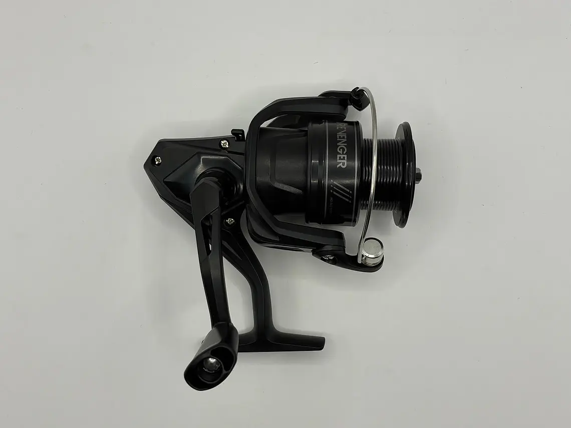 Carrete Okuma Revenger RV-4000A 2