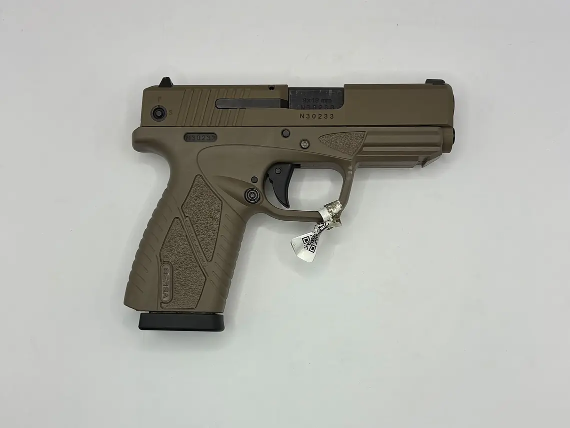 Pistola BERSA BP9CC 9mm 4