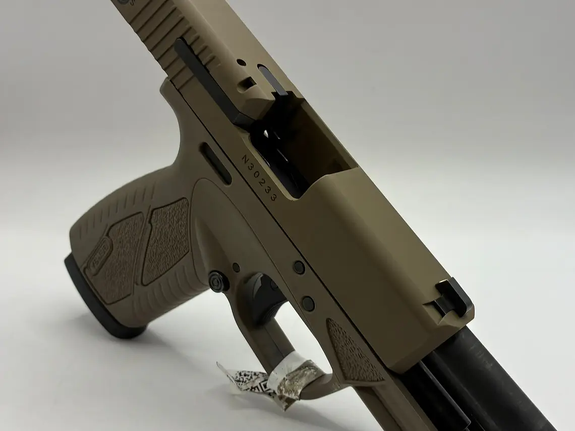 Pistola BERSA BP9CC 9mm 3