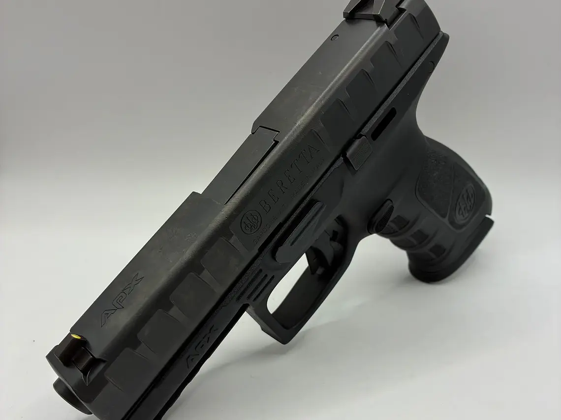 Pistola BERETTA APX .40 4