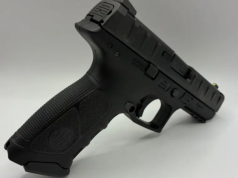 Pistola BERETTA APX .40 5