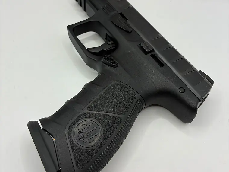Pistola BERETTA APX .40 3