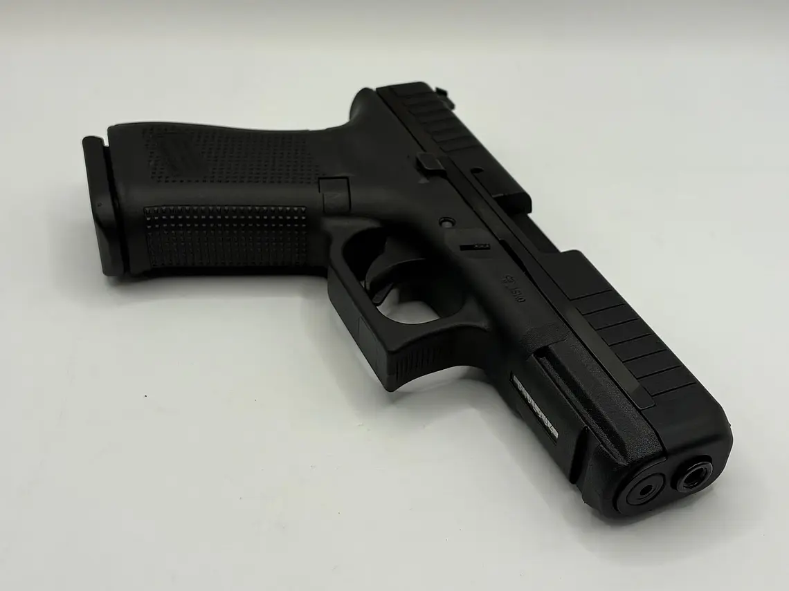 Pistola Glock 44. Cal 22LR 3
