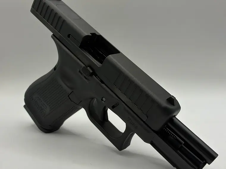 Pistola Glock 44. Cal 22LR 2