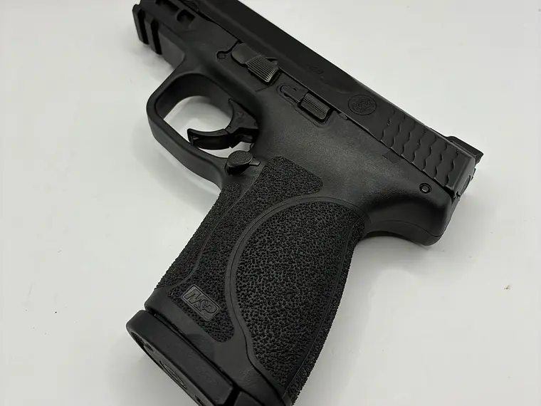 Pistola Smith & Wesson M&P9 compacta cal.9mm 6