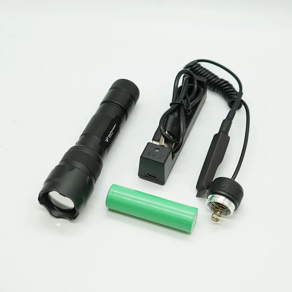 Kit Linterna Luz Blanca FL-12 Defensor 2
