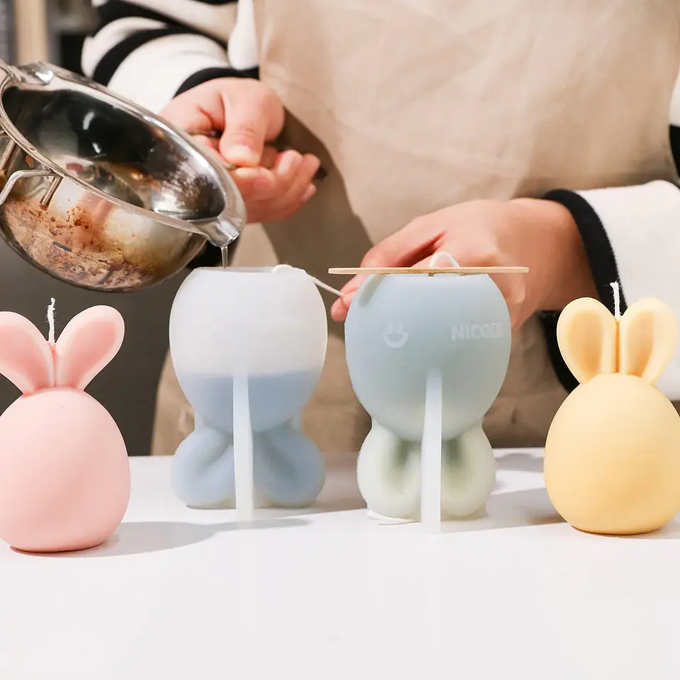 Molde Vela Huevo de Pascua Con Orejas 3