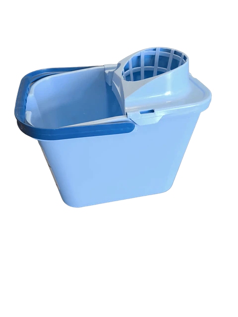 Balde oval de Limpeza Resistente